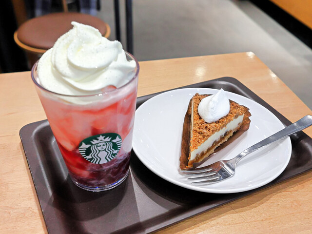 Starbucks Coffee Yotsuhashi Ten photo 3