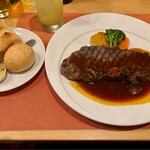 Bistro Fujiyama - サーロインステーキとパン