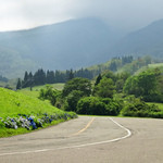 赤倉観光ホテル カフェテラス - 右手にホテルとケーブル・カー