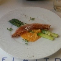 フラットリア - アスパラガスとベーコンのソテー