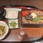 米沢牛黄木 - 米澤牛すき焼き重定食