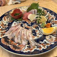 対馬のどぐろとイカ活き造り 博多 魚蔵 都ホテル店 - 