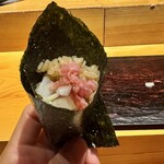 SUSHI TOKYO TEN、 - 玉ねぎのネギトロ巻き