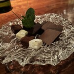 ザ・コモン・ワン・バー・キョウト - チョコレート盛り合わせ