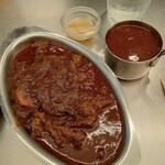 Patta Nakameguro - 特製牛すじカレー1500円＋薬膳ボンベイのミニ400円