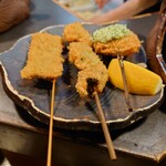 壺天 - （左から）牛ヒレ、海老大葉、しいたけ