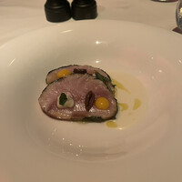 イタリアンダイニング ケシキ - はまちのタリアータ　スカモルツァクリーム、というのはモッツァレラのようなお味でした。　おそらく薄切りにしたほうが口当たりがよいのでは、と。