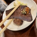 たんや善治郎 - 味噌唐辛子と七味のコラボで。