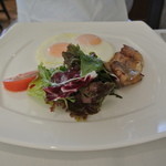 ヴェル・ボワ - フライドエッグ　ベーコンの味噌漬け添え