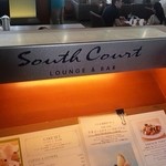 Lounge South Court - 