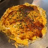 お好み焼 鉄板焼 伊知郎 - 肉玉そば(税込950円)
・茹で生中太麺(磯野製麺所)
・ミツワソース(控えめな甘口み)
・焼き方:押さえない
・焼き上がりの形:やや乱れた円形
・鉄板or鉄板皿で食べるのが標準