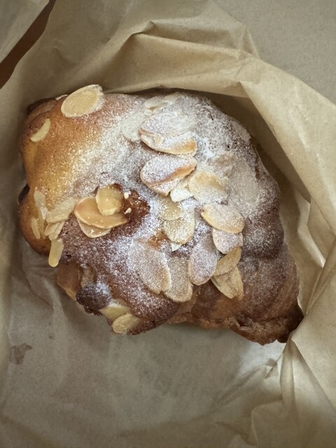 クロワッサン屋サクサク 本店 - 松島海岸（パン）の写真