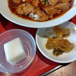 満洲園 - 四川風マーボー豆腐980円