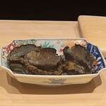 こま田 - 宮城の蝦夷鮑です。蒸しているだけですが、別格の旨味でした