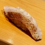 こま田 - 三重の喉黒の炙り。日本海側の喉黒は脂がきつすぎるので、表側の海の喉黒が好き