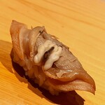 こま田 - 煮蛤。甘めの味付けが口に合う