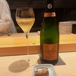 こま田 - 軽く砂糖が入っていてコクの有る希少シャンパン