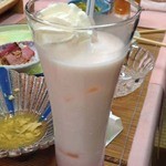 割烹 竹屋 - ドリンク写真:ソフトドリンクのいちごシークレット