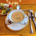 kinkei ラウンジ/ダイニング - 季節のスープとサラダ