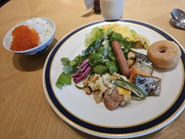 ブッフェアンドカフェ スロープサイドダイナー ザクロ （Buffet