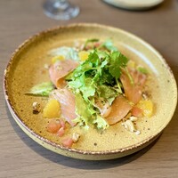 New American Dining GOTTA - スモークサーモントラウトと香菜のサラダ仕立て
                〜フルーツビネグレット〜