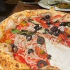 Trattoria e Pizzeria De salita 赤坂