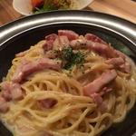 ノンベクキッチン ホテヴィラ - ベーコンのホワイトソーススパゲッティ（ランチ）