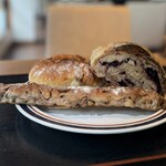 ブーランジェリー メゾン 辻 - ■ナッティ、ベリーベリークリチ、ノア・フロマージュ