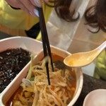 ジャジャン麺ハウス - チャンポンの方がオススメかな。それでも僕はジャージャー麺食うけど