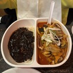 ジャジャン麺ハウス - 妻のハーフアンドハーフ