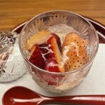 おぎたに - いちご　杏仁豆腐