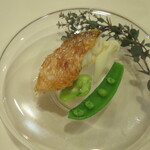 イタリアンレストラン Zucca - 甘鯛のウロコ焼き