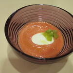 イタリアンレストラン Zucca - フルーツトマトのスープ　水牛モッツァレラ