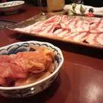 光州園 - 豚包焼（塩焼き）、キムチ