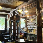 画廊喫茶 イーゼル - 素敵なインテリアにうっとり