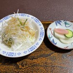 鳥常本店 - サラダとお新香