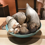 Nikuya Tanaka - Grilled Akagai, Torigai, Hiragai, and Kitakuri Clams