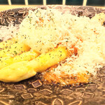 BOXX TOKYO - ホワイトアスパラガス温玉チーズ