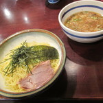 新広島らーめん 麺屋 元就 - 