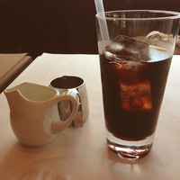 ブラッスリー ポール・ボキューズ 銀座 - 今日のランチセット¥2000-の食後のドリンク。アイスコーヒーをチョイス。