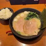 横浜家系らーめん らな亭 - 