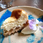 シェ コレット - 金柑のコンポートが入ったベイクドチーズケーキ