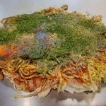 お好み焼き 八昌 - 待つこと25分で出来上がり♪（でも、時間が無いぞ～）