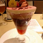 和光ティーサロン - 横から　14種の構成