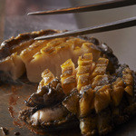 鉄板焼　銀明翠 - 鮑の鉄板焼