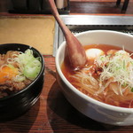 WAGYU でですけ - 冷麺と小どんぶり