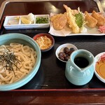 うどん本陣 山田家 讃岐本店 - 
