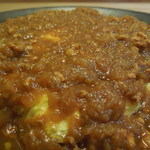 かれんど - キーマカレーで覆いかぶされた玉子とご飯