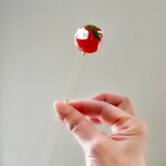 プレゼンテ スギ - シェフの愛が詰まったトマト飴。贅沢にパクっと一口で♪弾けるジューシーさを堪能♡