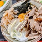 麺紡 - 新たま肉ぶっかけうどん